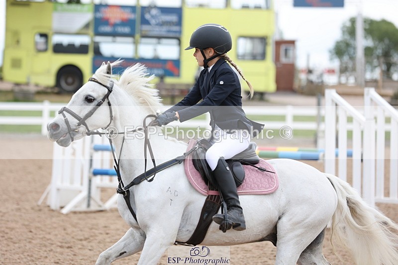 240630A-181141-16331 - Cls 28 Stepping Stones 128cm + 138cm