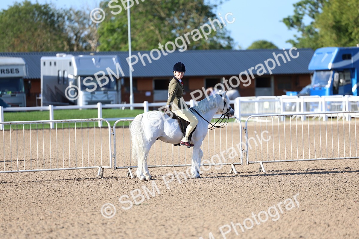 SBM_07855 - Class 301 - Ridden M&M - Small Breeds