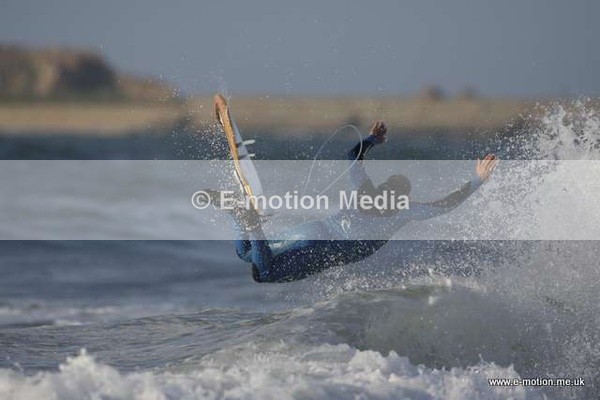 SU 080509 77 - Surf May 09