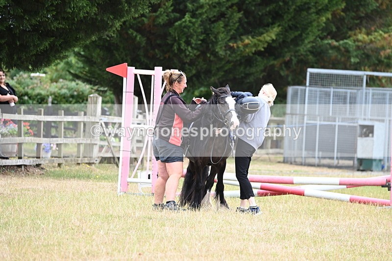 WJ6_9514 - Class 12 Minimus Jumping 45cm