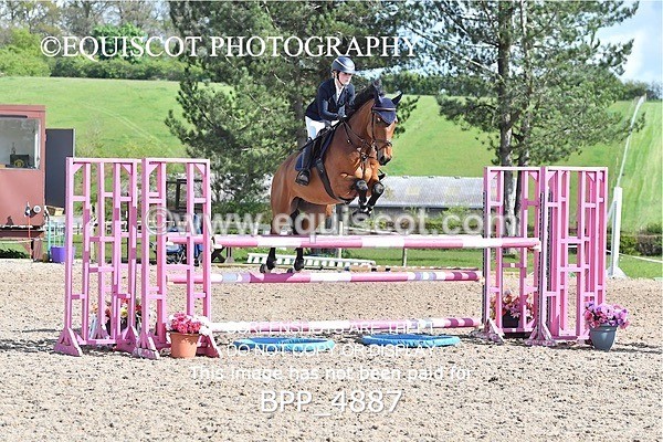BPP_4887 - SUN CLASS 25 Senior Newcomers/ 1.10m Open