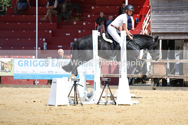 3E7A9664 - Class 8: Senior 80cm