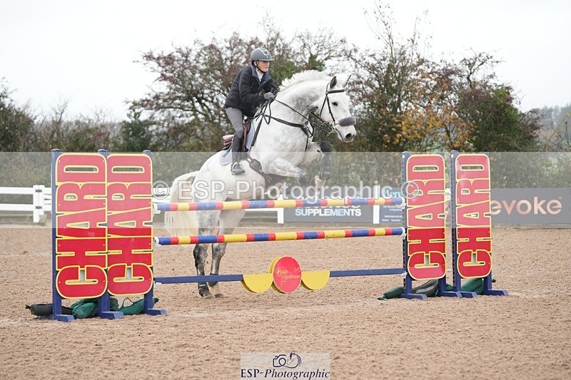 251107-132029-01129 - Cls 6 Foxhunter and 1.20m Open