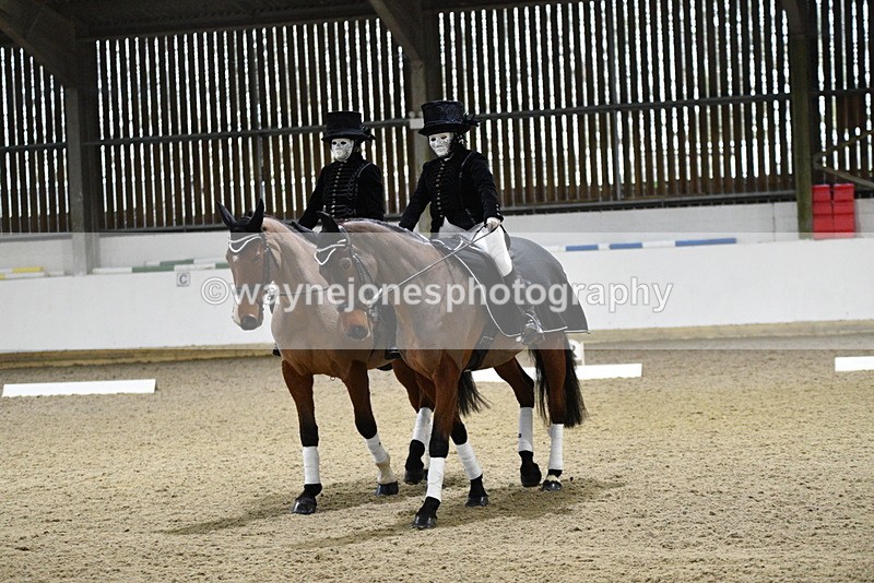 WJ5_9726 - Time 13:04 to 13:41 Fancy Dress DTM