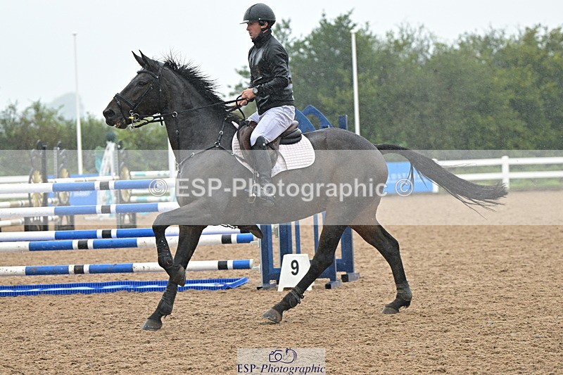 240925A-134828-01008 - Cls 4 Newcomers and 1.10m Open