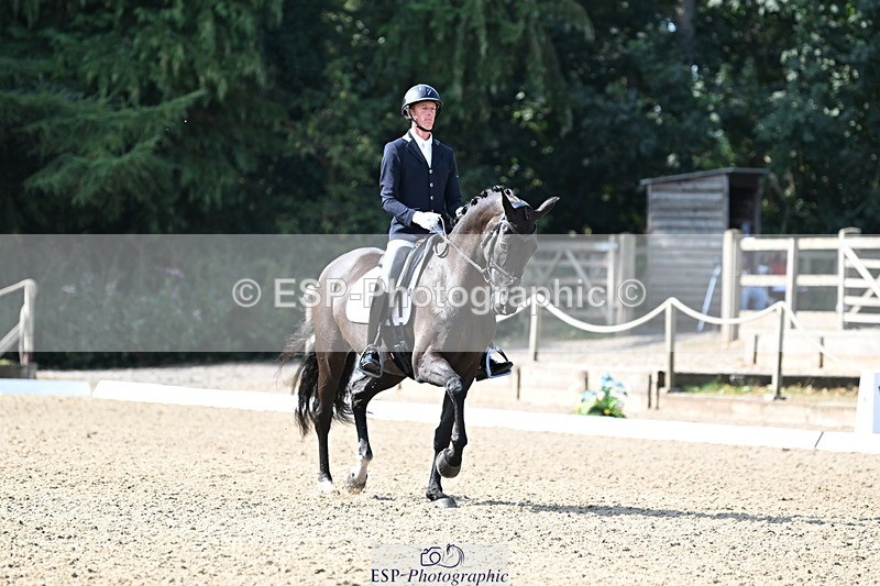 250810A-102905-05188 - 009-Ben.JamesClapton.Banks.Primadonna