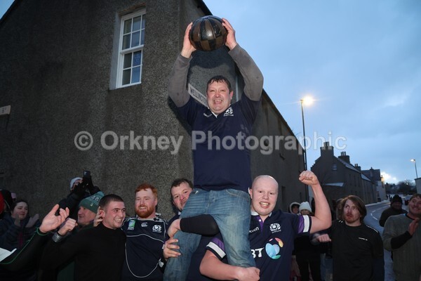 DAD12122 - New Years Mens Ba'