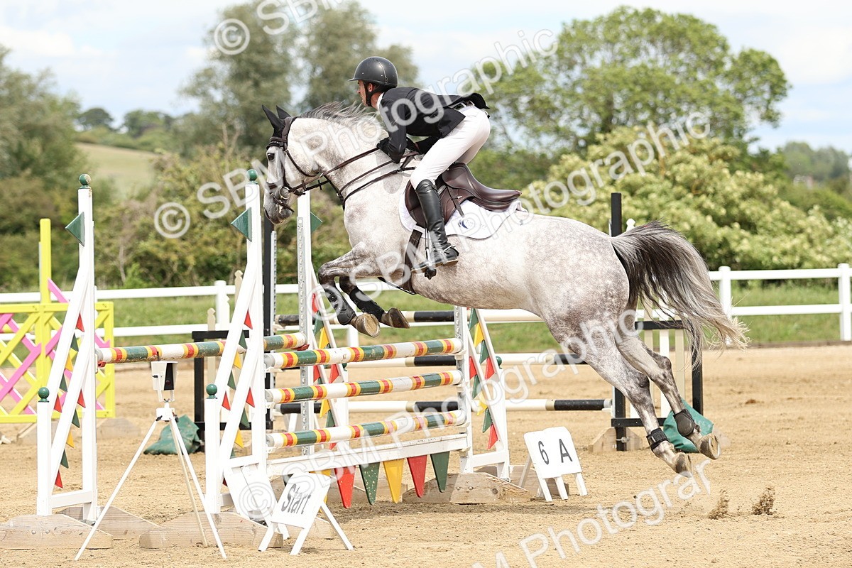 SBM_000997 - Class 4 - Senior Newcomers - 1.10m