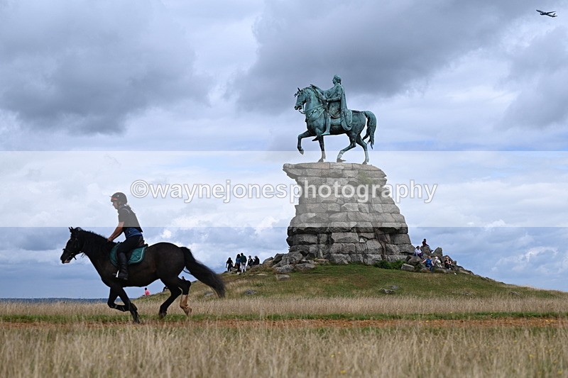 DSC_7152 - Time at Statue 12:45 to 13:15