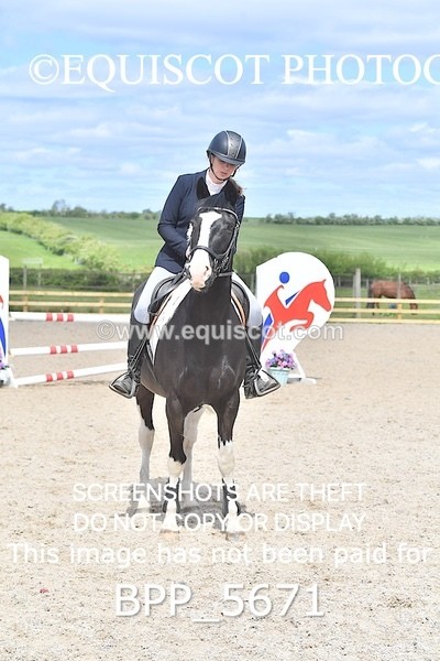 BPP_5671 - CLASS 24 SUN Senior BritiNovice/ 90cm Open