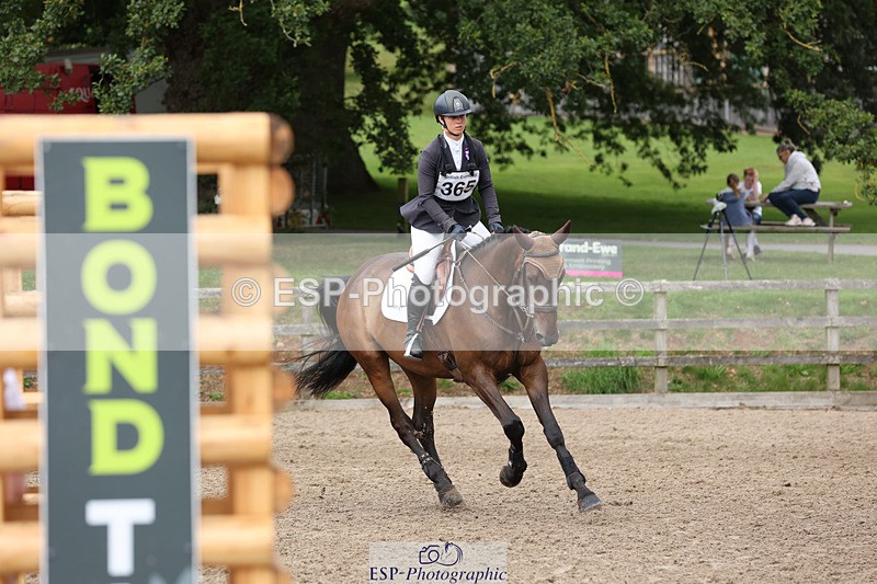 240804-111343-11546 - 365-Dani_Evans-COUNTRY_BOY