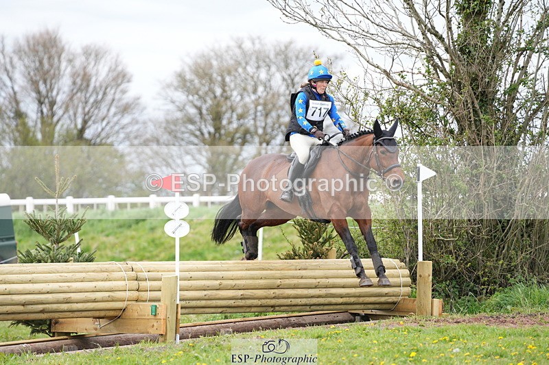 250419-151506-12408 - 717-Helen.Buckland-LIVERMORES.MIDNIGHT.DIAMOND