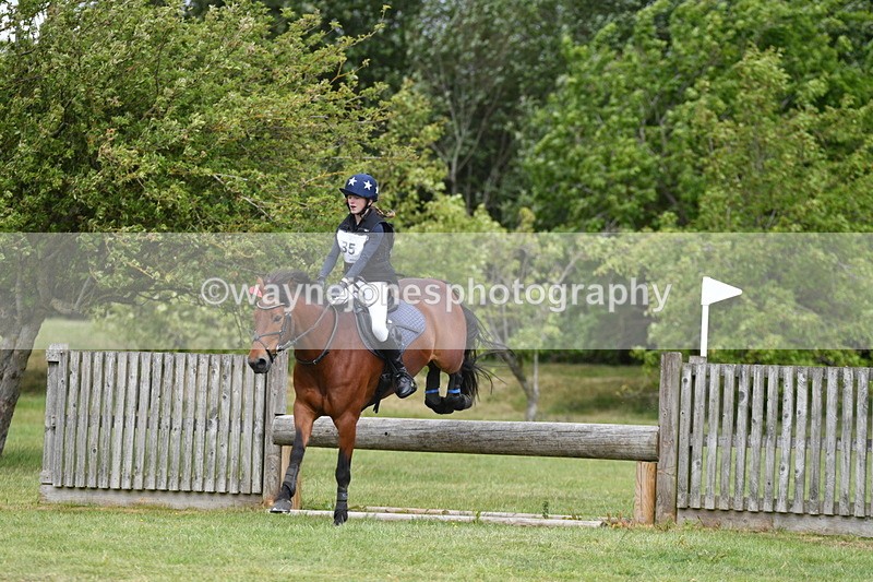 WJ5_3385 - Class 5 80cm Pairs