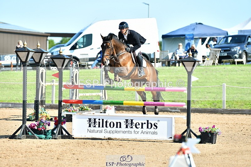 230720A-092544-01695 - Cls 1, 2 Star Small 1.30m