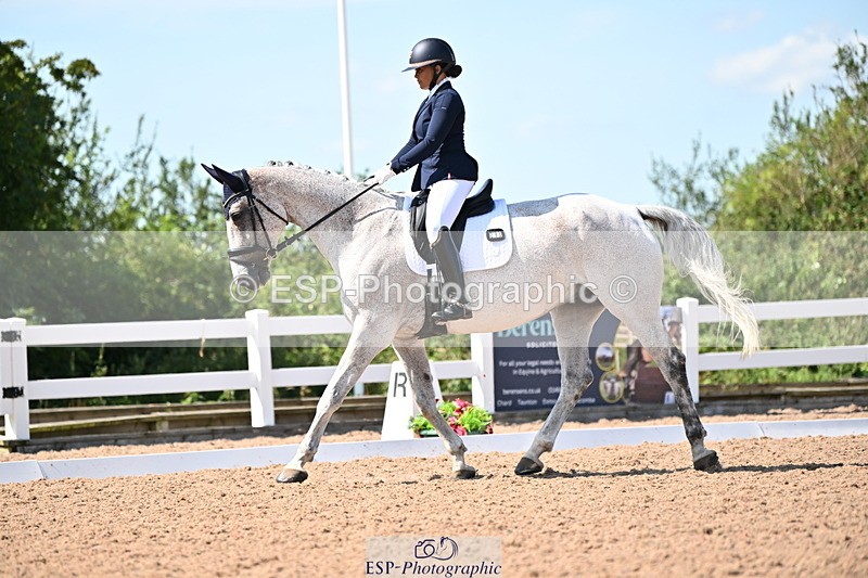 240816A-145347-05515 - 293-Layla.Ambersley-Broadbent-Galwaybay.Buddy