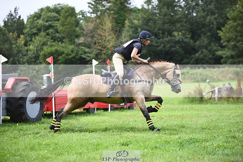 240804-113342-12322 - 316-Chloe_Dunn-TOWERHILL_SHAMIE