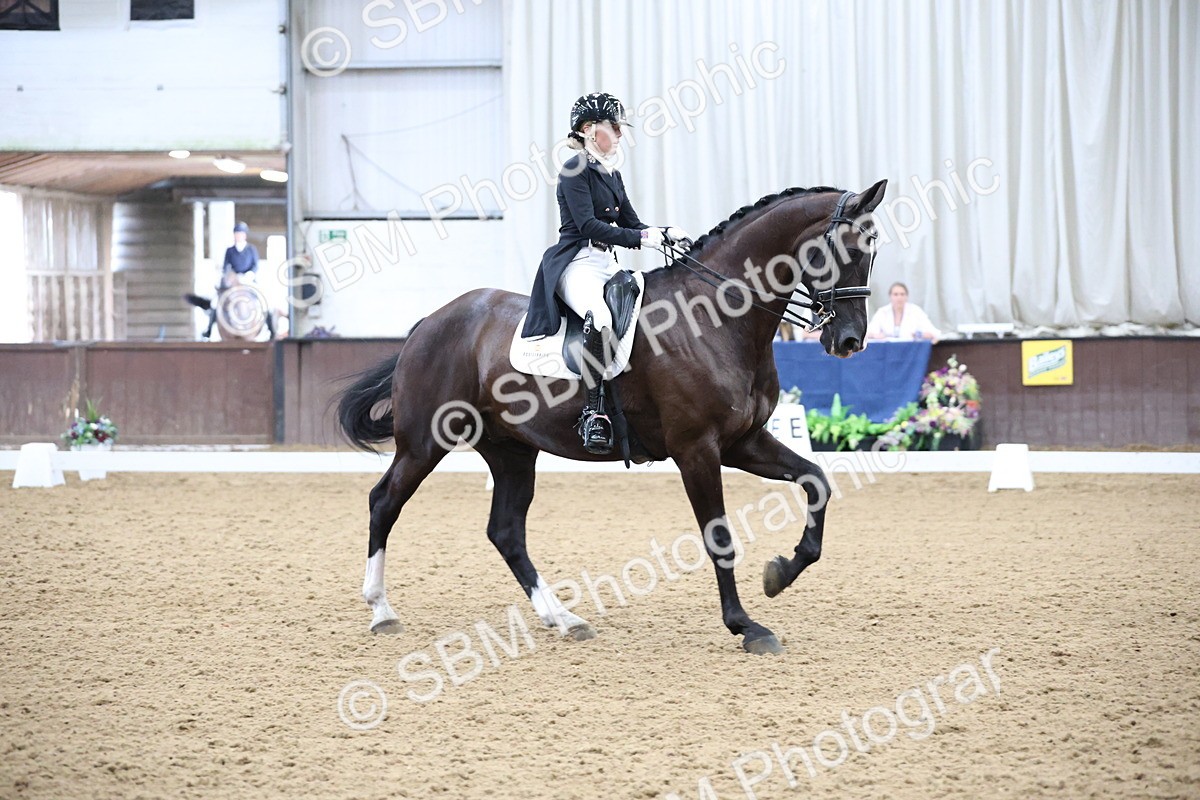 SBM_004687 - Class 9 - FEI Inter 1 Gold - 16.59-17.47