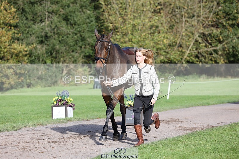 241027-102607-15885 - 548-Fenella.Redvers-DANCING.PADDE