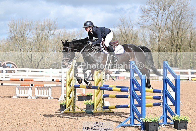 250328-104604-01325 - Cls 8 British Novice and 90cm