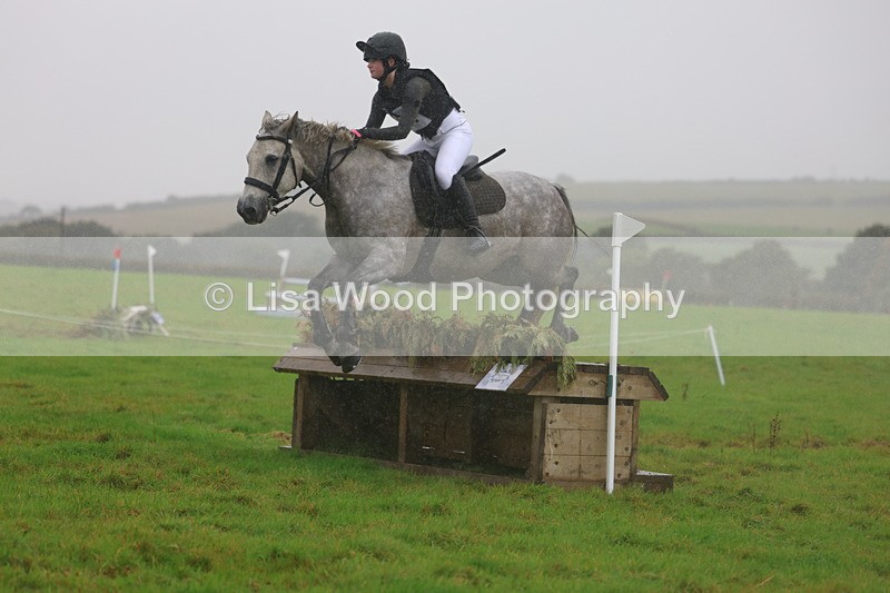 3E7A1871 - Class 4: 80cm: Box