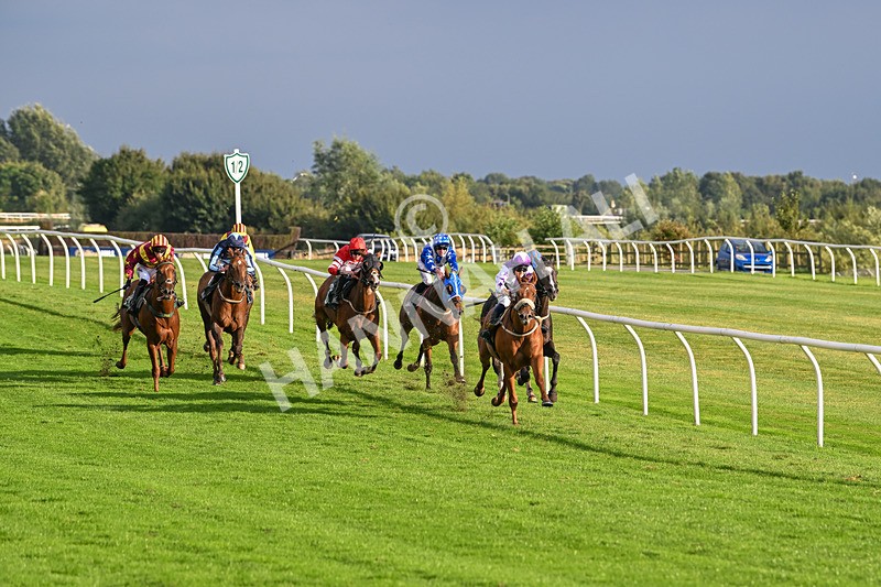 280824-Race 8-Fiscal Policy-5144 - Race 8