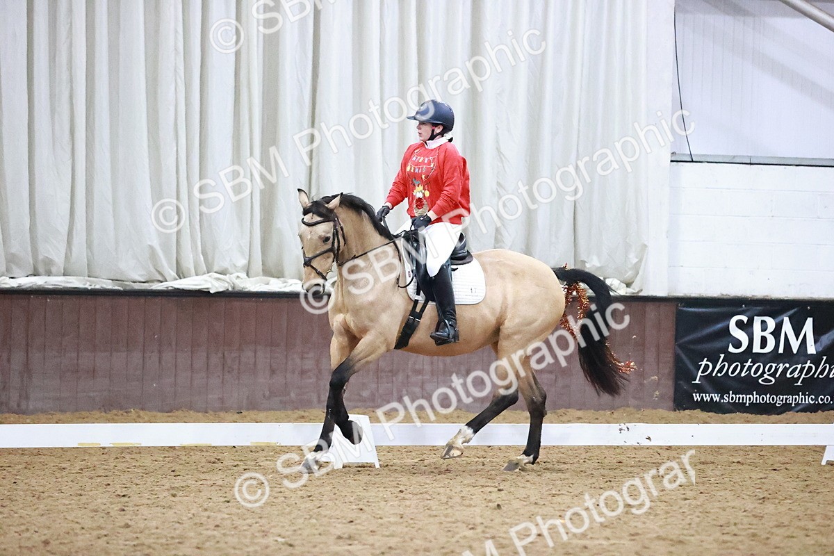SBM_001774 - Class 9 - Novice 4