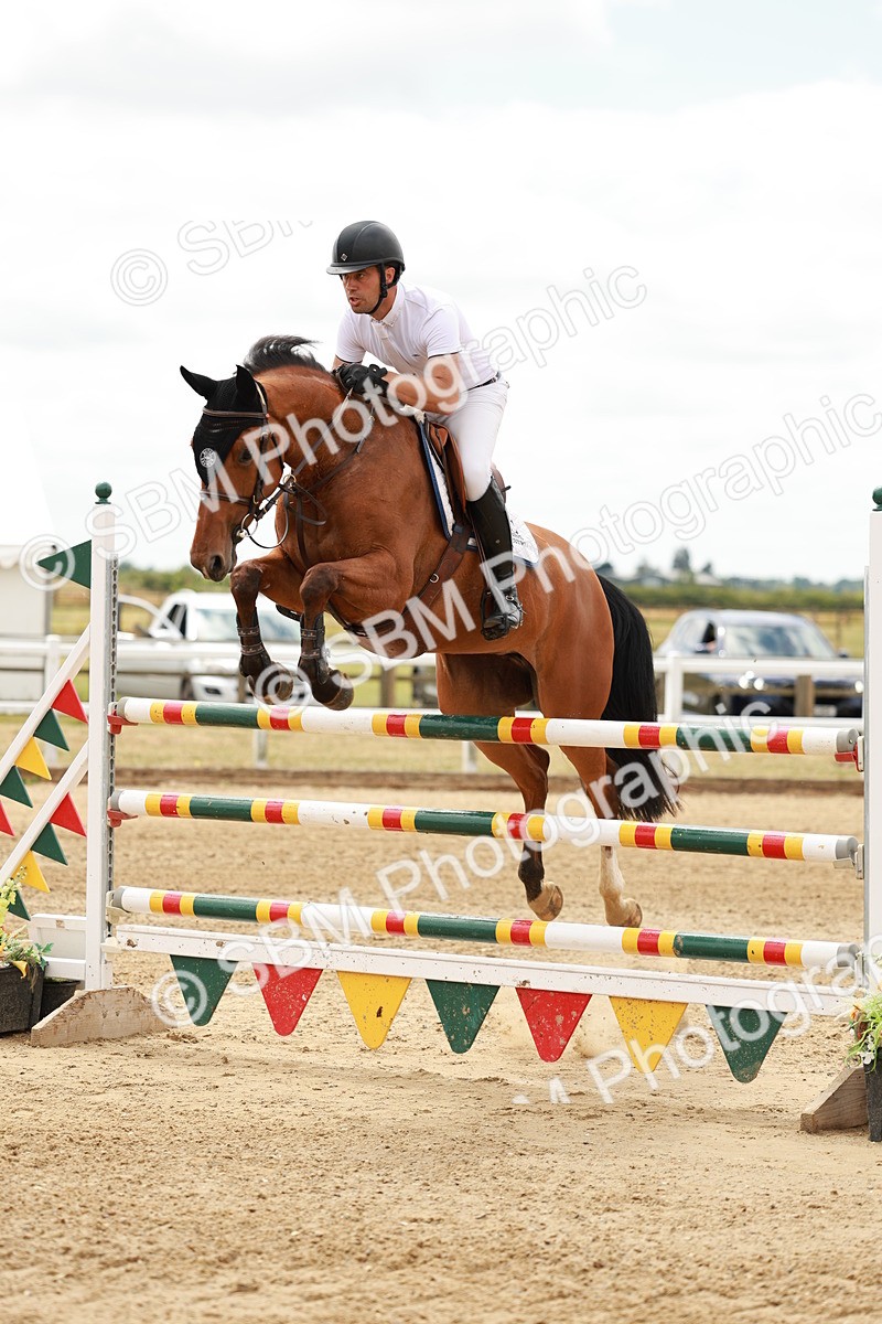 SBM_018381 - Class 21 - Senior Newcomers Championship 2d Rd