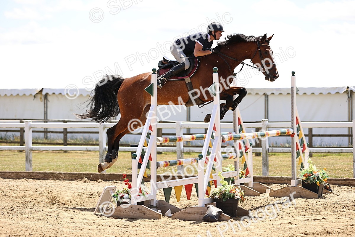 SBM_014379 - Class 15 - Senior Newcomers - 1.10m Open