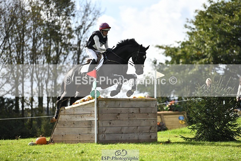 231022-140610-28964 - 342-STORM.IN.DECEMBER-Claire.Fielding-XC