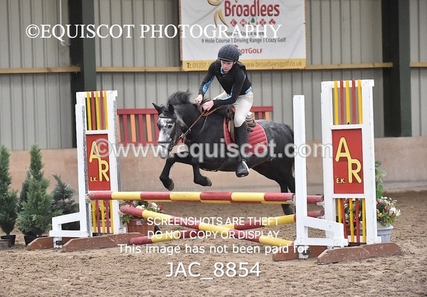 JAC_8854 - CLASS 3 ARENA EVENTING BE 70