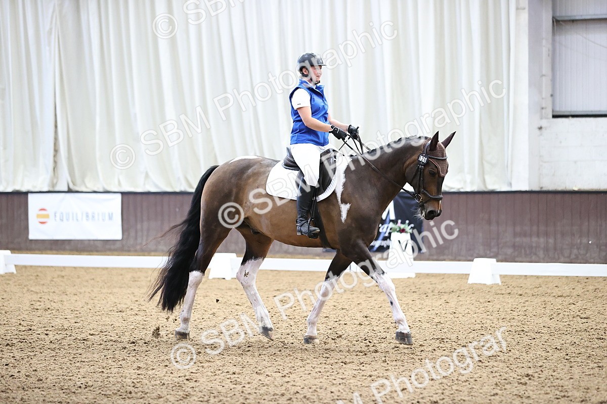 SBM_000492 - Novice 4 Warm Up