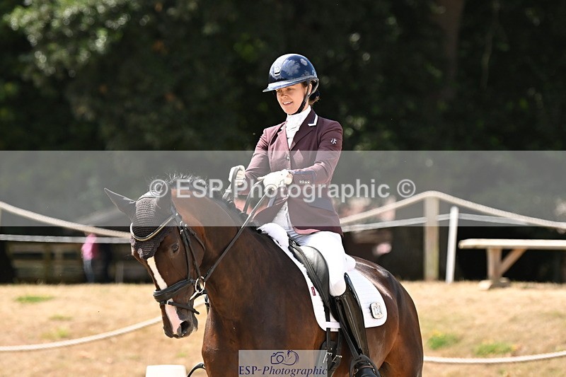 250808A-154546-01575 - 134-Lucy.AmyPretty.Karla