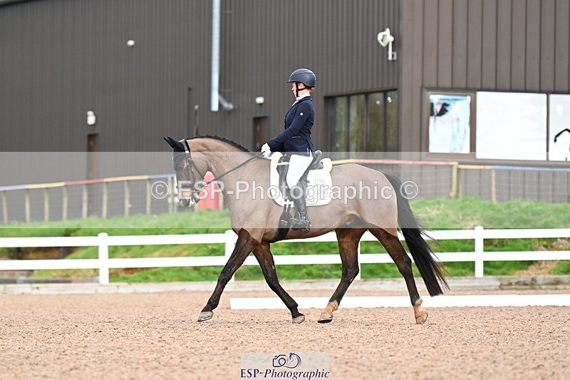 240218A-121706-07244 - 161-Katie.Warner-Active.Nuvalari