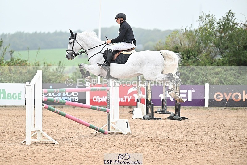 250917-140418-00771 - Cls 5 Foxhunter and 1.20m Open