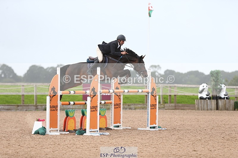 230812A-121205-08830 - Cls 32 Foxhunter