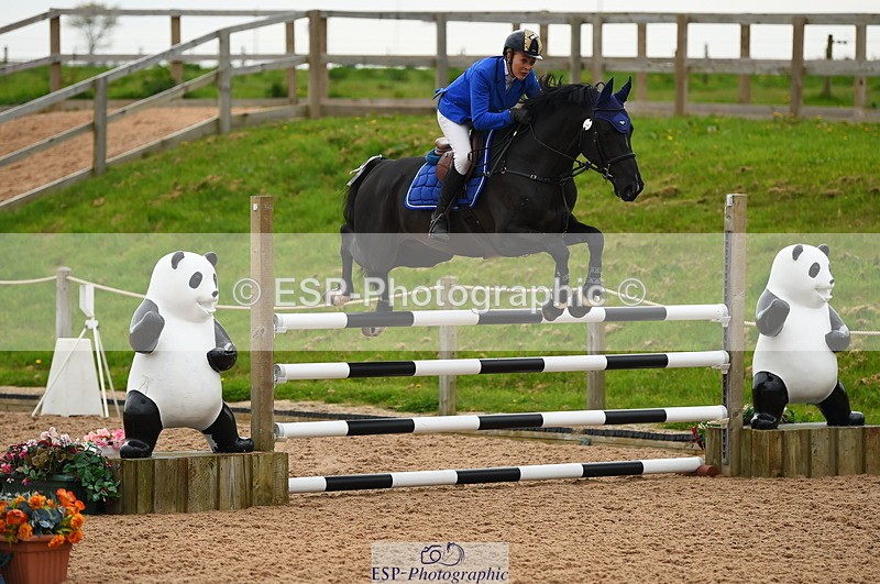 230504A-092624-00351 - Cls 8 Snr Foxhunter