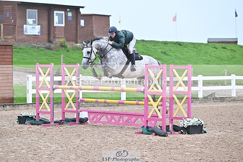 250914-123917-08855 - Cls 36 1.05m Amateur Quali