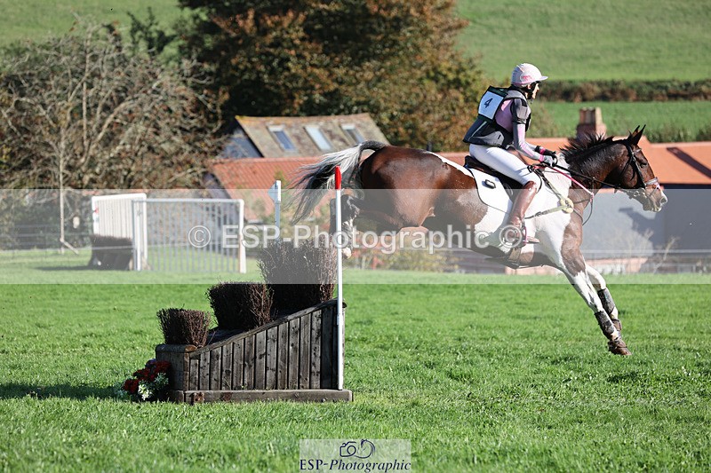 241025-104920-06347 - 004-Claire.Deuten-FOXRIDGE.HIGH.JINX