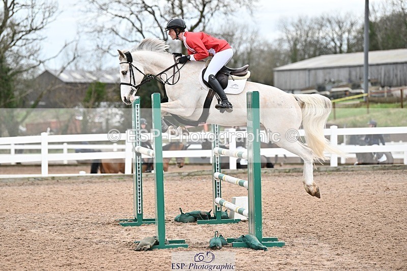 241206-122306-00693 - Cls 5 Newcomers and 1.10m Open