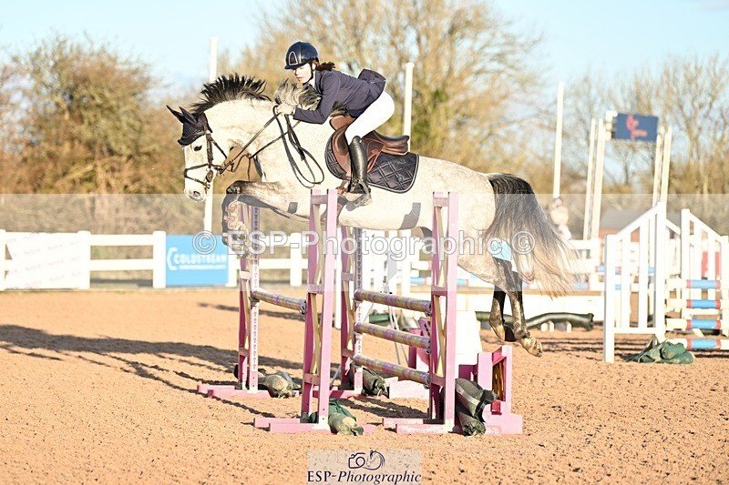 241208-092630-01506 - Cls 18 Bliss of London Novice Champ Q