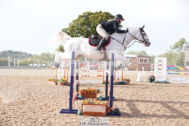 241005A-162726-05217 - SAT Cls 12 Snr Fox & 1.20m Open