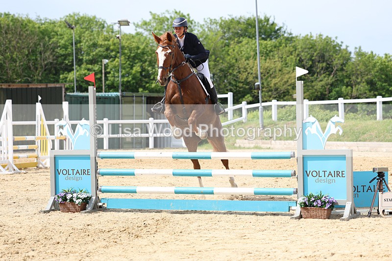 3E7A8777 - Class 4: Senior British Novice/90cm open