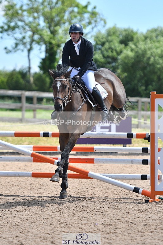 240609A-130702-05516 - Cls 18 Snr Newcomers and 1.10m Open