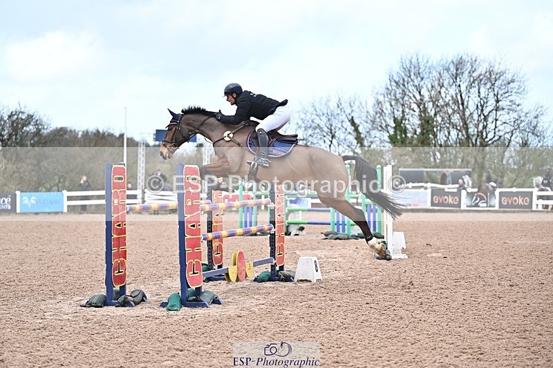 260220-142452-00882 - Cls 6 Foxhunter and 1.20m