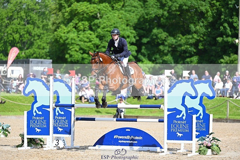 240526-094914-19736 - 324-COOMBELAND_SEMILLY-Rupert_Batting