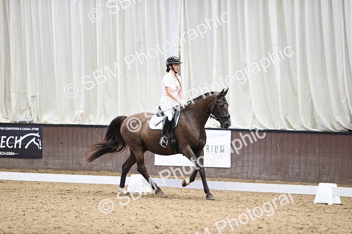 SBM_001900 - Novice 4 - 11.15-13.22
