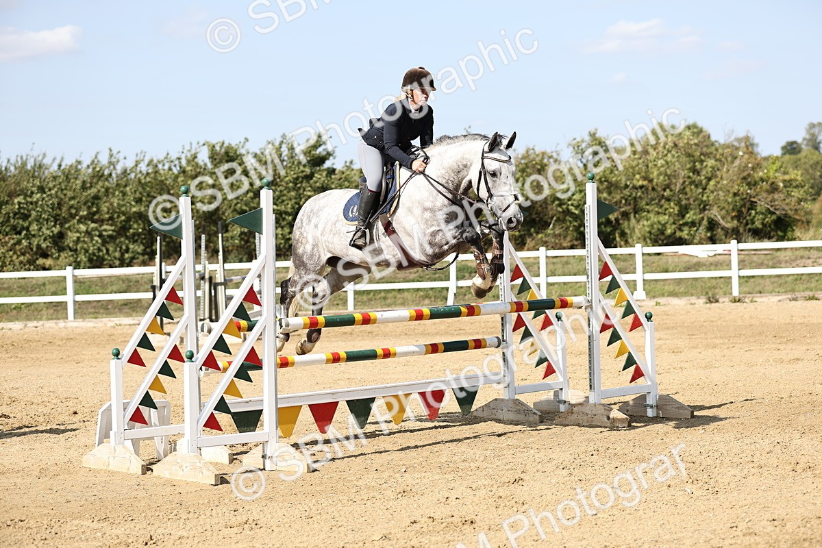 SBM_005291 - Class 6 = Senior Newcomers - 1.10m Open