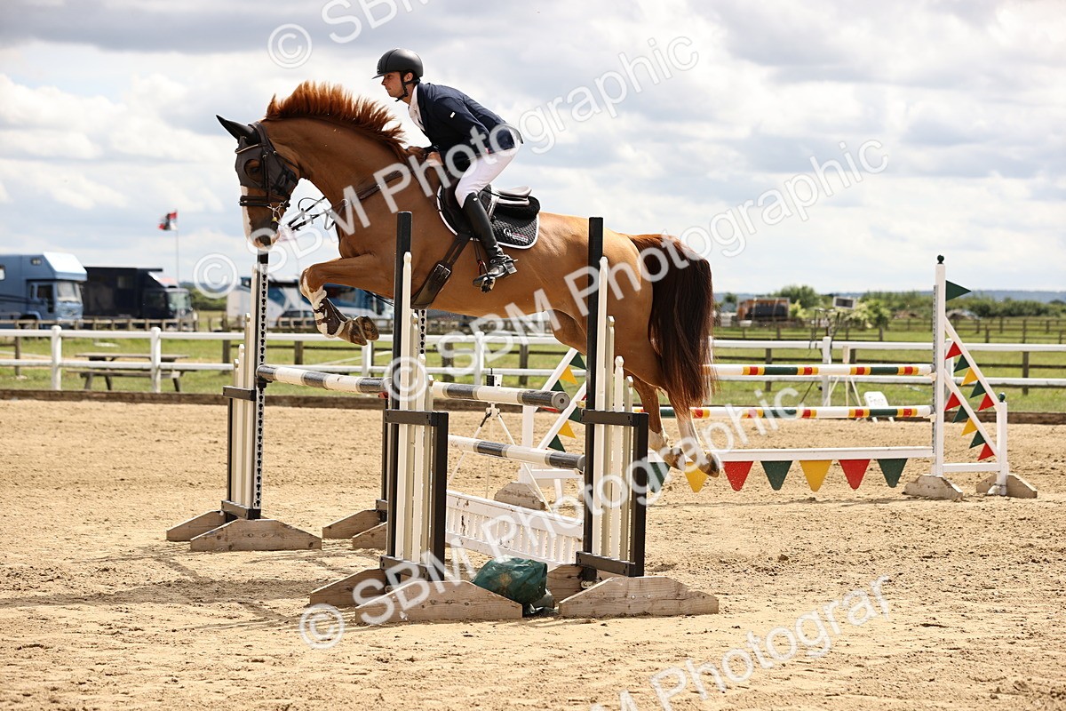 SBM_003391 - Class 11 - Senior Newcomers - 1.10m