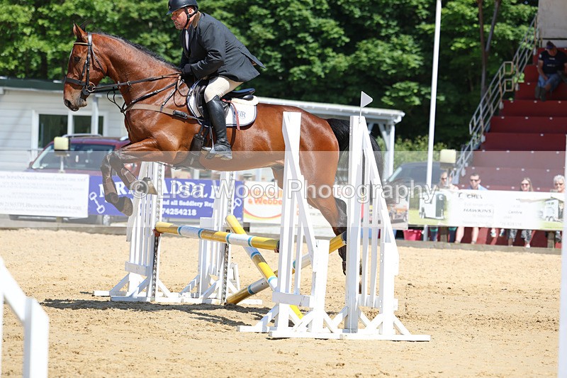 3E7A9477 - Class 8: Senior 80cm