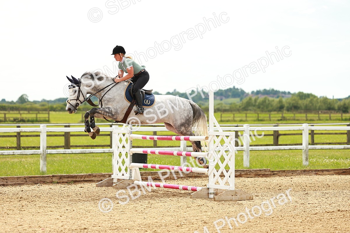 SBM_002242 - Class 4 - Senior Newcomers - 1.10m